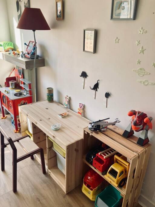 Paris : Appartement Familial Avec Parking Prive Clichy Dış mekan fotoğraf